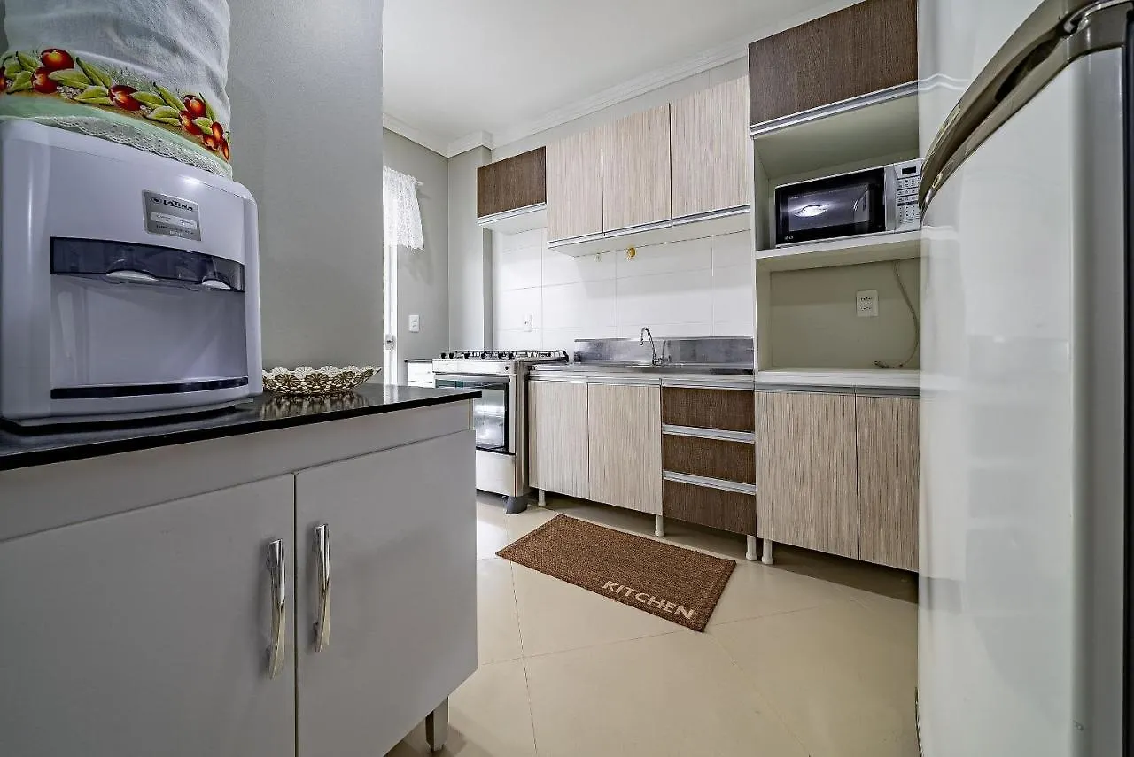 260 - Excelente Custo Beneficio A 100M Da Praia Bombinhas