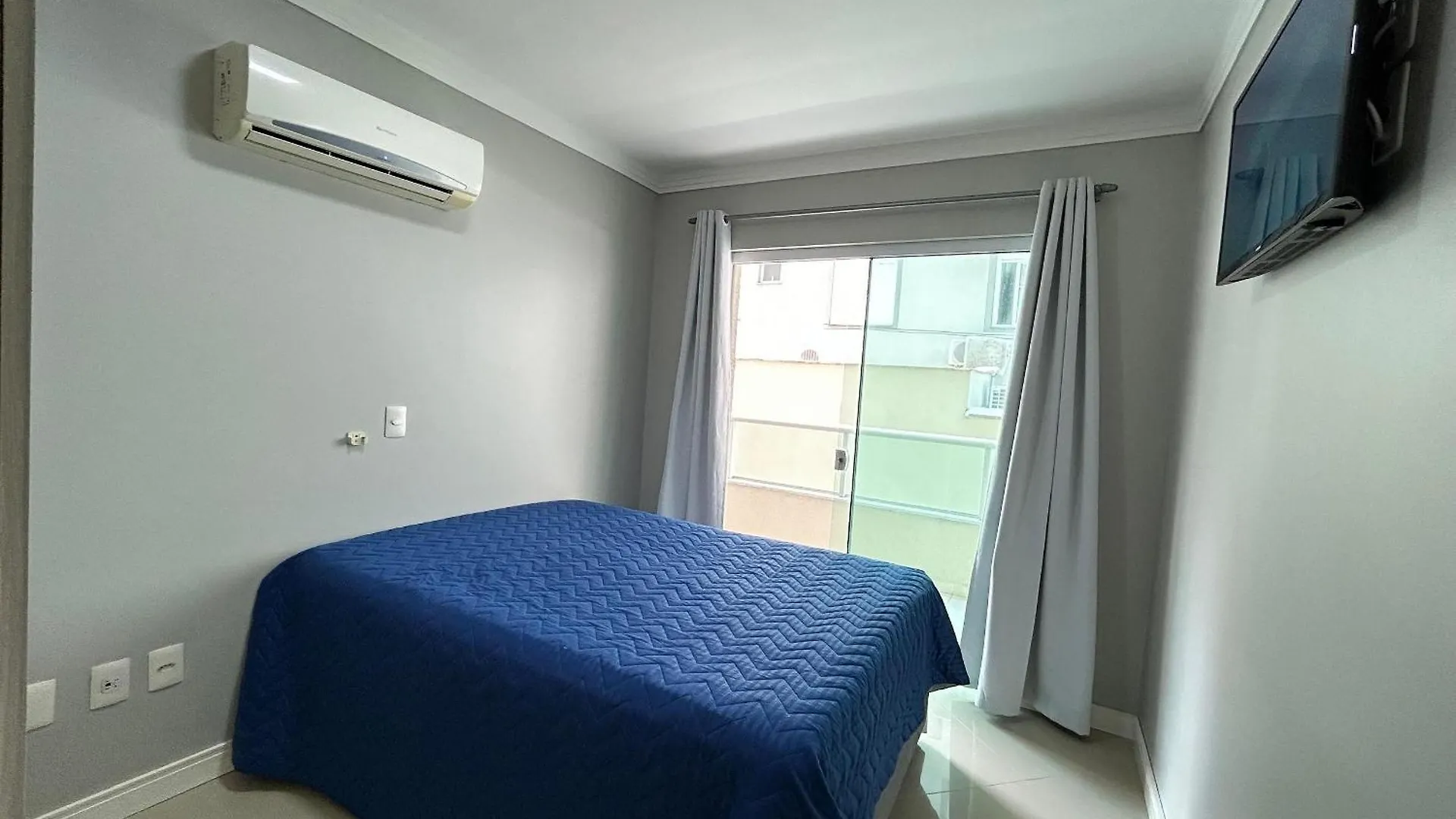 260 - Excelente Custo Beneficio A 100M Da Praia Bombinhas Apartment