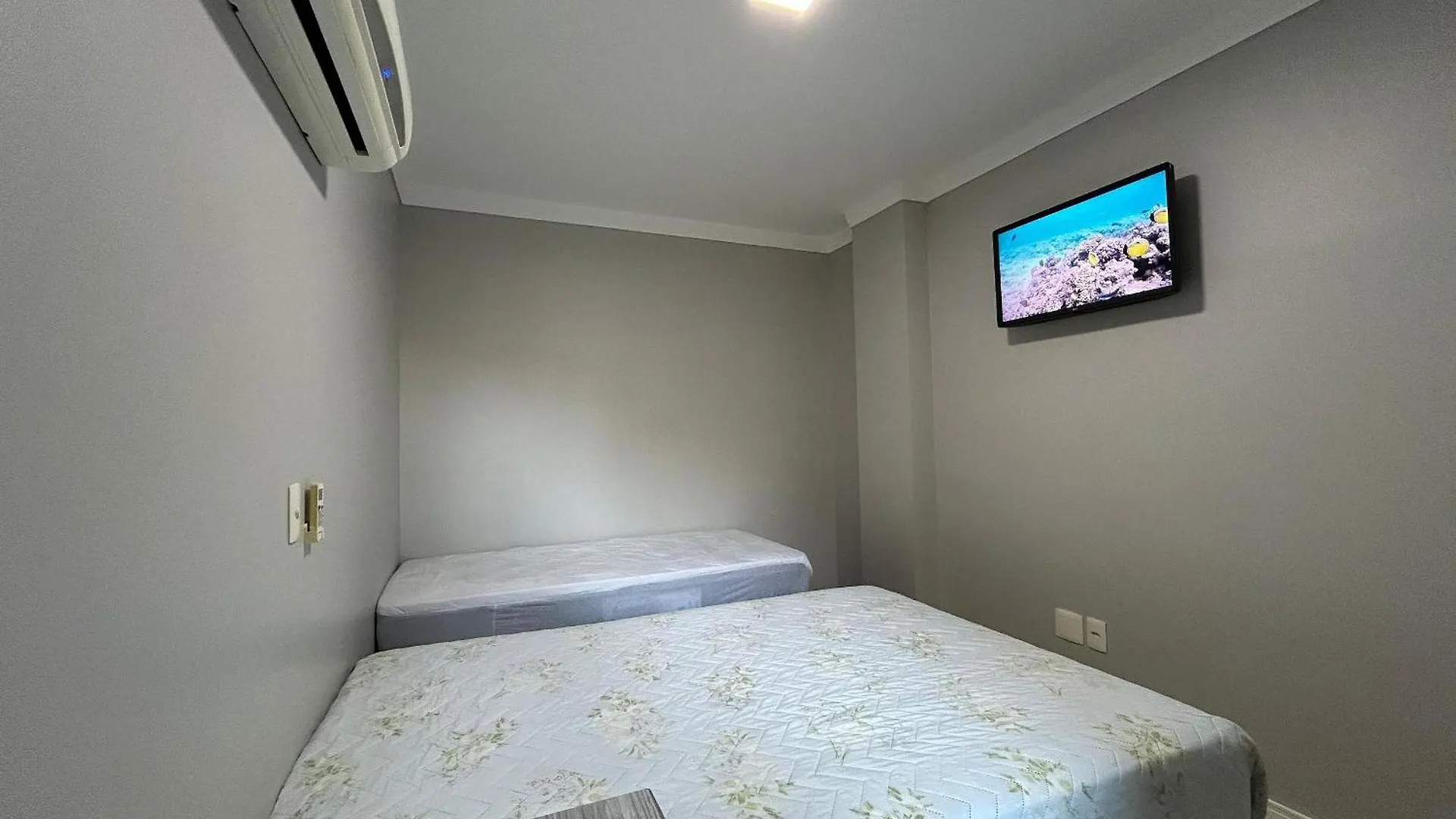 260 - Excelente Custo Beneficio A 100M Da Praia Bombinhas